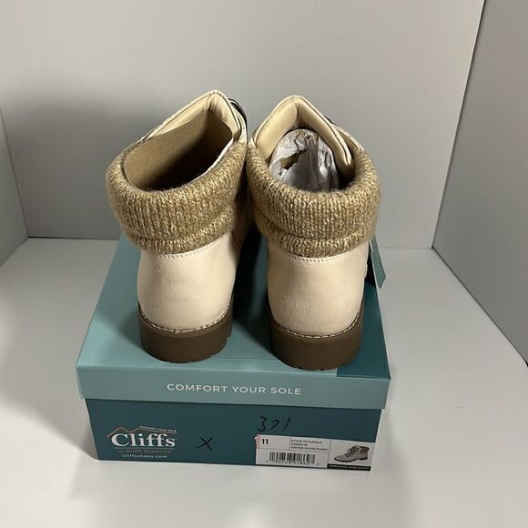 Cliffs by White Mountain Pathfield Winter White Boots size 11 - Picture 3 of 10